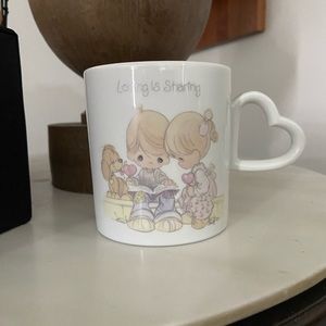4/$15 Precious Moments “Loving is Sharing” Mug